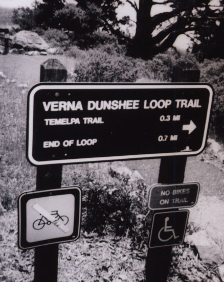 looptrailsign.jpg